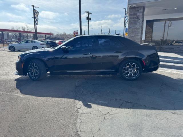 used 2016 Chrysler 300 car