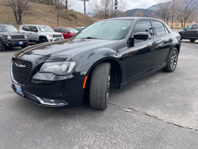 used 2016 Chrysler 300 car