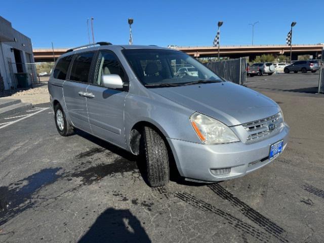 used 2009 Kia Sedona car, priced at $3,900