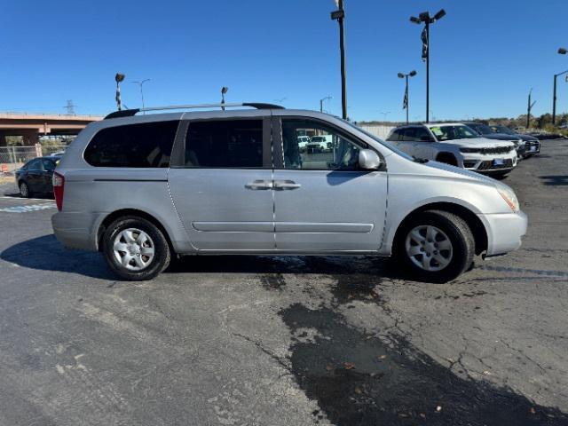 used 2009 Kia Sedona car, priced at $3,900