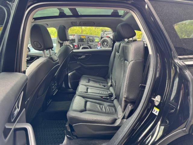 used 2021 Audi Q7 car, priced at $28,900