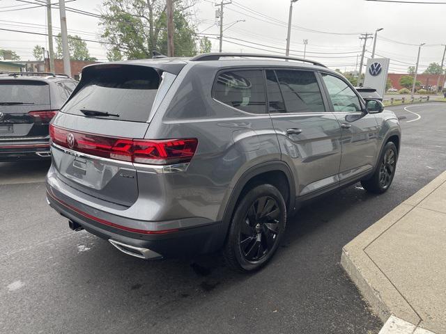 new 2025 Volkswagen Atlas car, priced at $45,328
