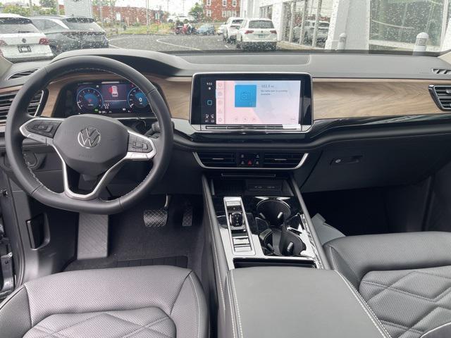 new 2025 Volkswagen Atlas car, priced at $45,328