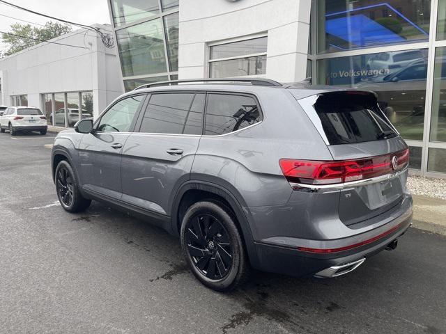new 2025 Volkswagen Atlas car, priced at $45,328