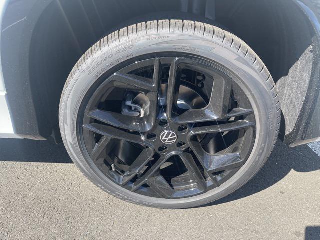 new 2025 Volkswagen Tiguan car, priced at $37,821