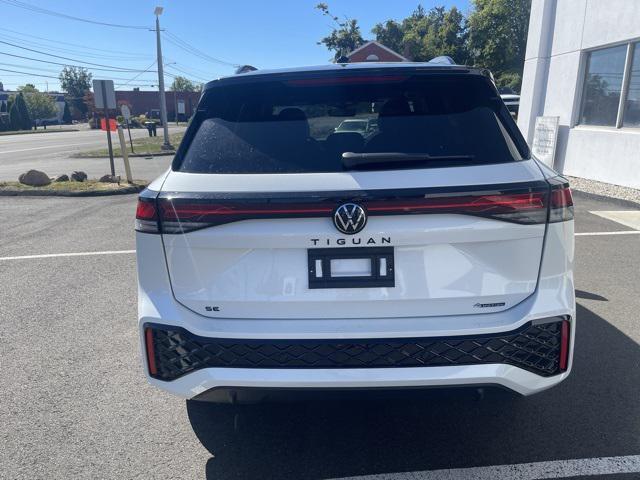 new 2025 Volkswagen Tiguan car, priced at $37,821