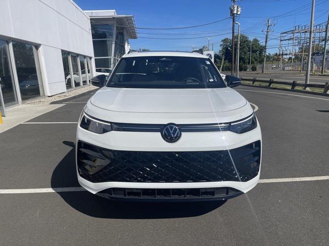 new 2025 Volkswagen Tiguan car, priced at $37,821