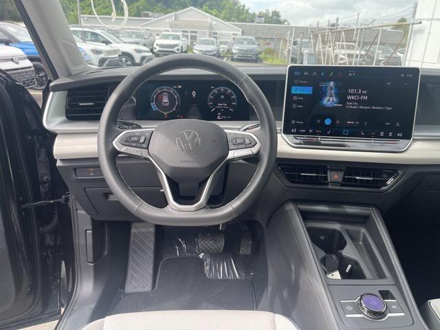 new 2025 Volkswagen Tiguan car, priced at $34,093