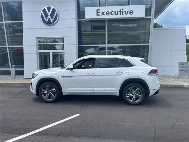 new 2024 Volkswagen Atlas Cross Sport car, priced at $45,844