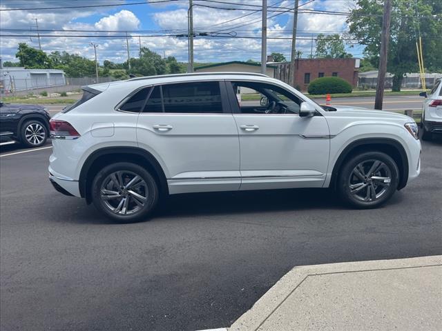 new 2024 Volkswagen Atlas Cross Sport car, priced at $45,844