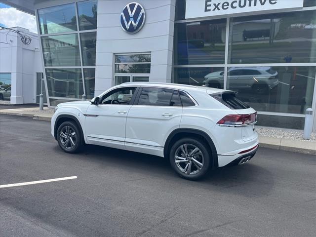 new 2024 Volkswagen Atlas Cross Sport car, priced at $45,844