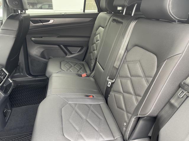 new 2026 Volkswagen Atlas Cross Sport car, priced at $47,142