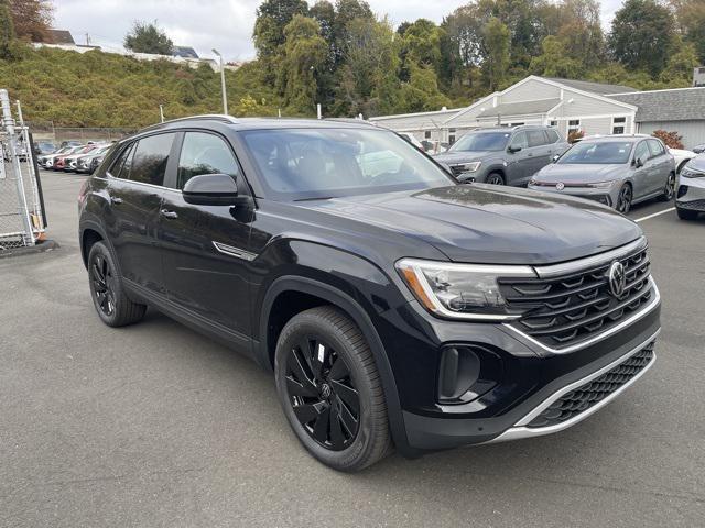 new 2026 Volkswagen Atlas Cross Sport car, priced at $47,142