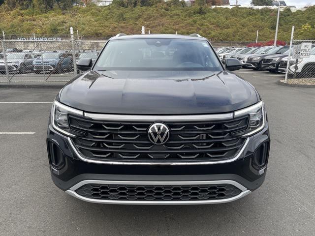 new 2026 Volkswagen Atlas Cross Sport car, priced at $47,142