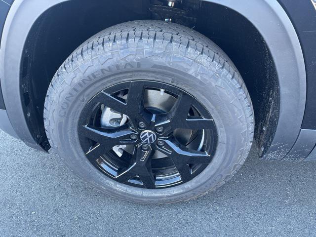 new 2026 Volkswagen Atlas car, priced at $47,233