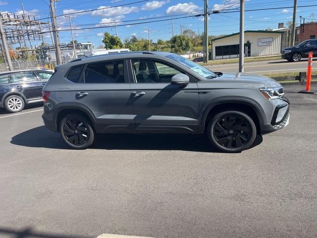 new 2024 Volkswagen Taos car, priced at $36,726