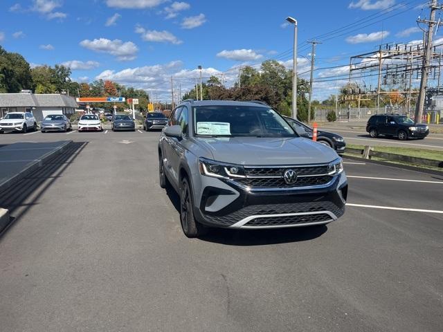 new 2024 Volkswagen Taos car, priced at $36,726