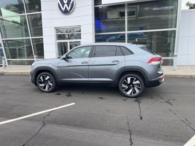 new 2024 Volkswagen Atlas Cross Sport car, priced at $40,697