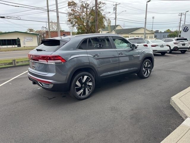 new 2024 Volkswagen Atlas Cross Sport car, priced at $40,697