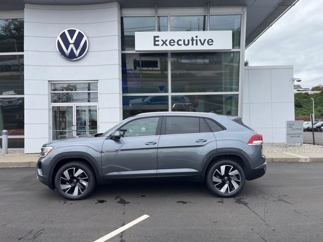 new 2024 Volkswagen Atlas Cross Sport car, priced at $40,697