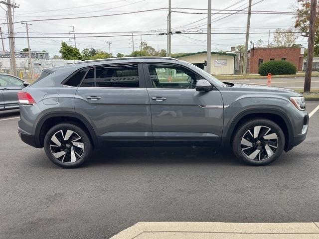 new 2024 Volkswagen Atlas Cross Sport car, priced at $40,697