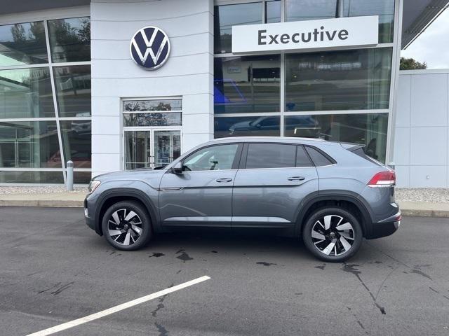 new 2024 Volkswagen Atlas Cross Sport car, priced at $40,697