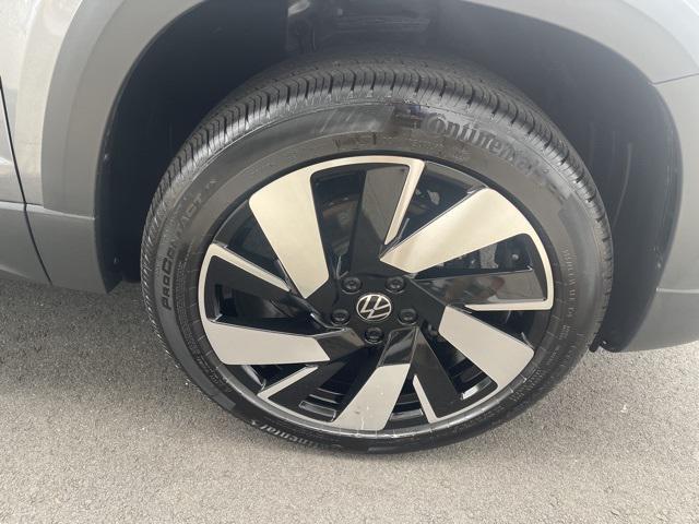 used 2024 Volkswagen Taos car, priced at $29,547