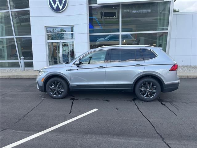 new 2024 Volkswagen Tiguan car, priced at $36,616