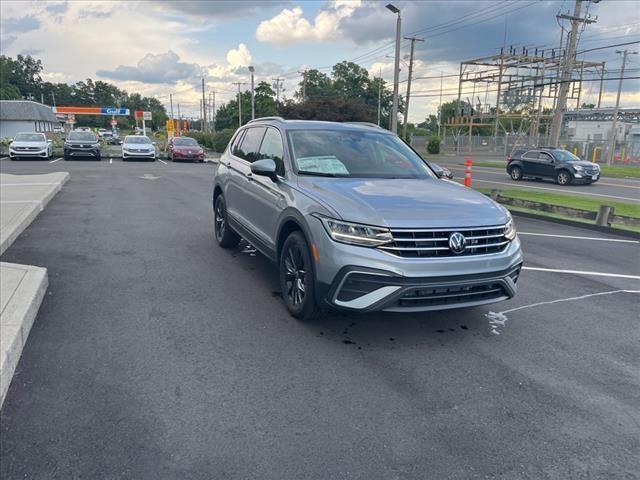 new 2024 Volkswagen Tiguan car, priced at $36,616