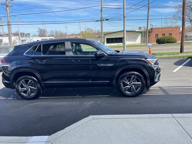 new 2024 Volkswagen Atlas Cross Sport car, priced at $50,134