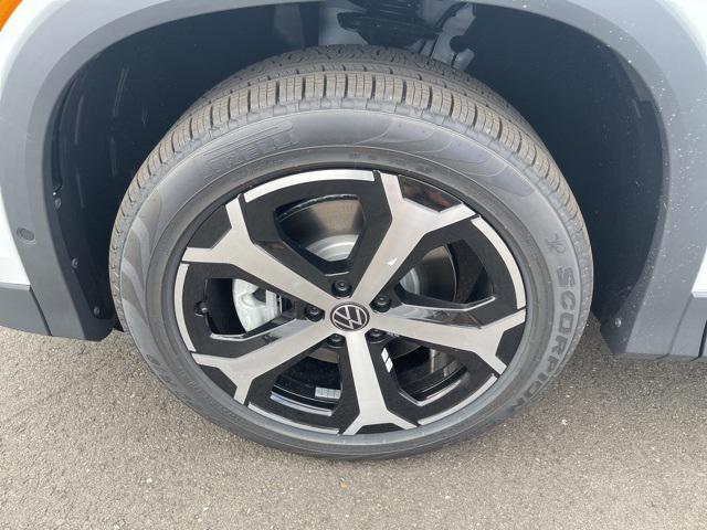 new 2026 Volkswagen Tiguan car, priced at $35,832