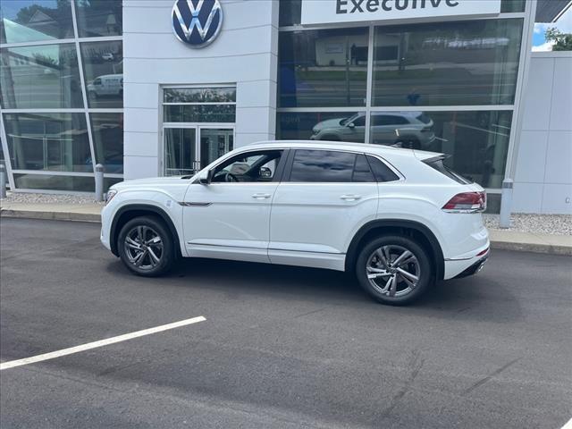 new 2024 Volkswagen Atlas Cross Sport car, priced at $53,026