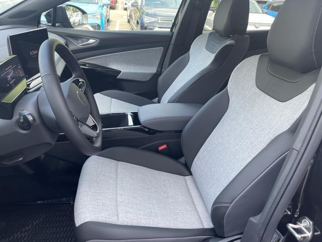 new 2025 Volkswagen ID.4 car, priced at $46,080