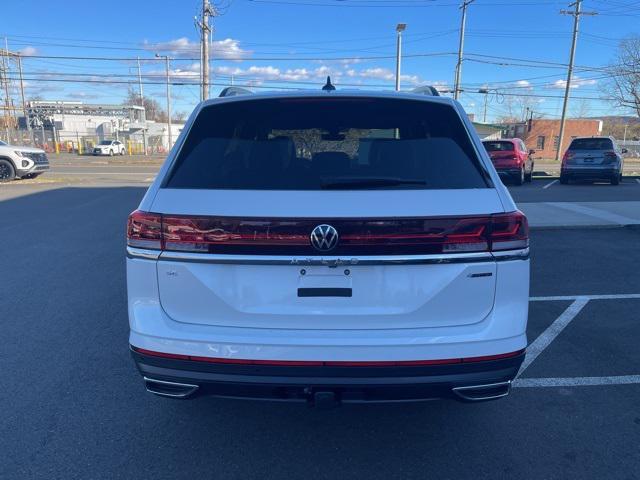 new 2026 Volkswagen Atlas car, priced at $46,301
