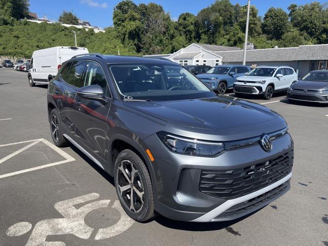new 2025 Volkswagen Tiguan car, priced at $33,442