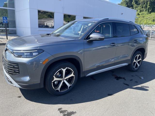 new 2025 Volkswagen Tiguan car, priced at $33,442