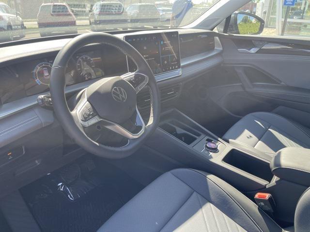 new 2025 Volkswagen Tiguan car, priced at $33,442