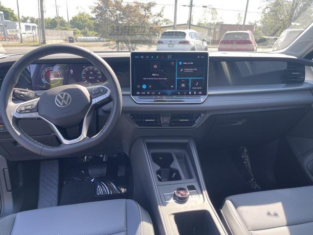 new 2025 Volkswagen Tiguan car, priced at $33,442