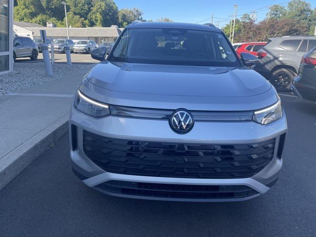 new 2025 Volkswagen Tiguan car, priced at $33,547