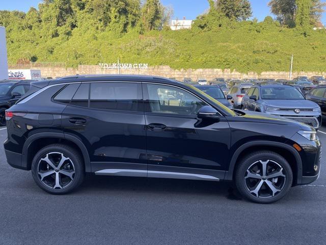 new 2025 Volkswagen Tiguan car, priced at $34,576