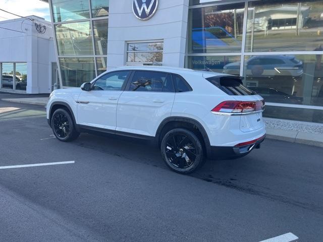 new 2024 Volkswagen Atlas Cross Sport car, priced at $47,081