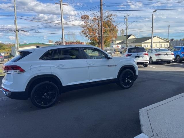 new 2024 Volkswagen Atlas Cross Sport car, priced at $47,081