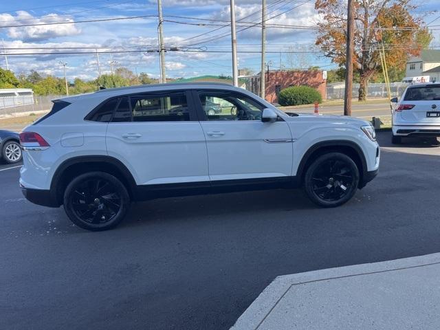 new 2024 Volkswagen Atlas Cross Sport car, priced at $47,081