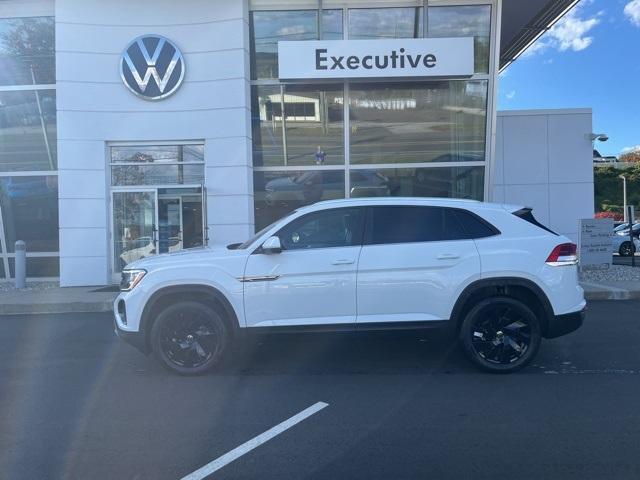 new 2024 Volkswagen Atlas Cross Sport car, priced at $47,081