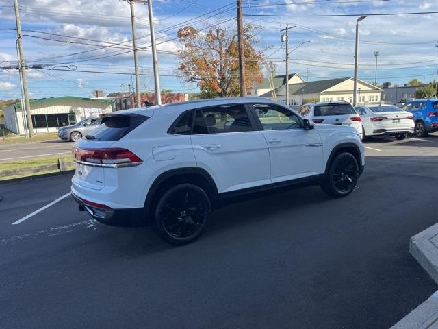 new 2024 Volkswagen Atlas Cross Sport car, priced at $47,081