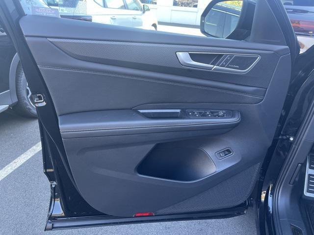 new 2026 Volkswagen Atlas Cross Sport car, priced at $54,151