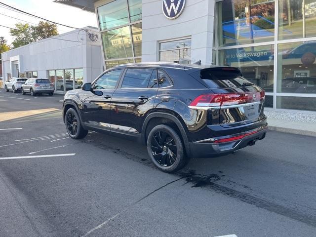 new 2024 Volkswagen Atlas Cross Sport car, priced at $47,081