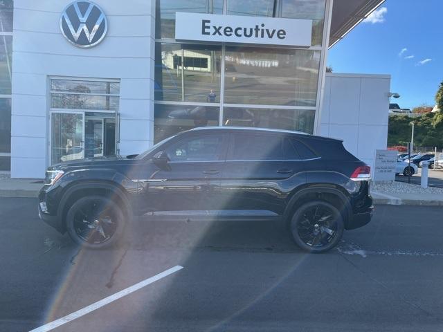 new 2024 Volkswagen Atlas Cross Sport car, priced at $47,081