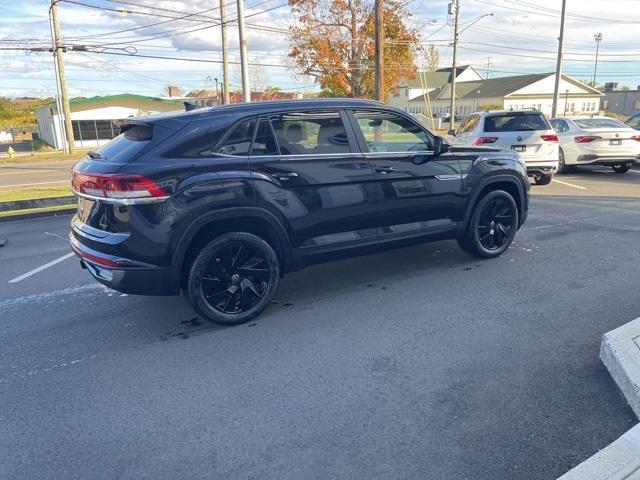 new 2024 Volkswagen Atlas Cross Sport car, priced at $47,081