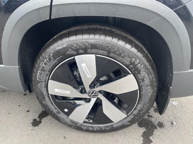 new 2025 Volkswagen Taos car, priced at $28,454
